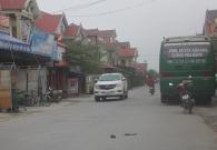 Bố mẹ đi châu Âu kiếm tiền, con nhỏ cô đơn trong nhà lầu ở Nghệ An
