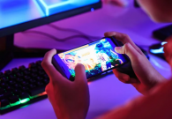 Bực bội trong lúc chơi game online, cậu bé 14 tuổi nhập viện cấp cứu