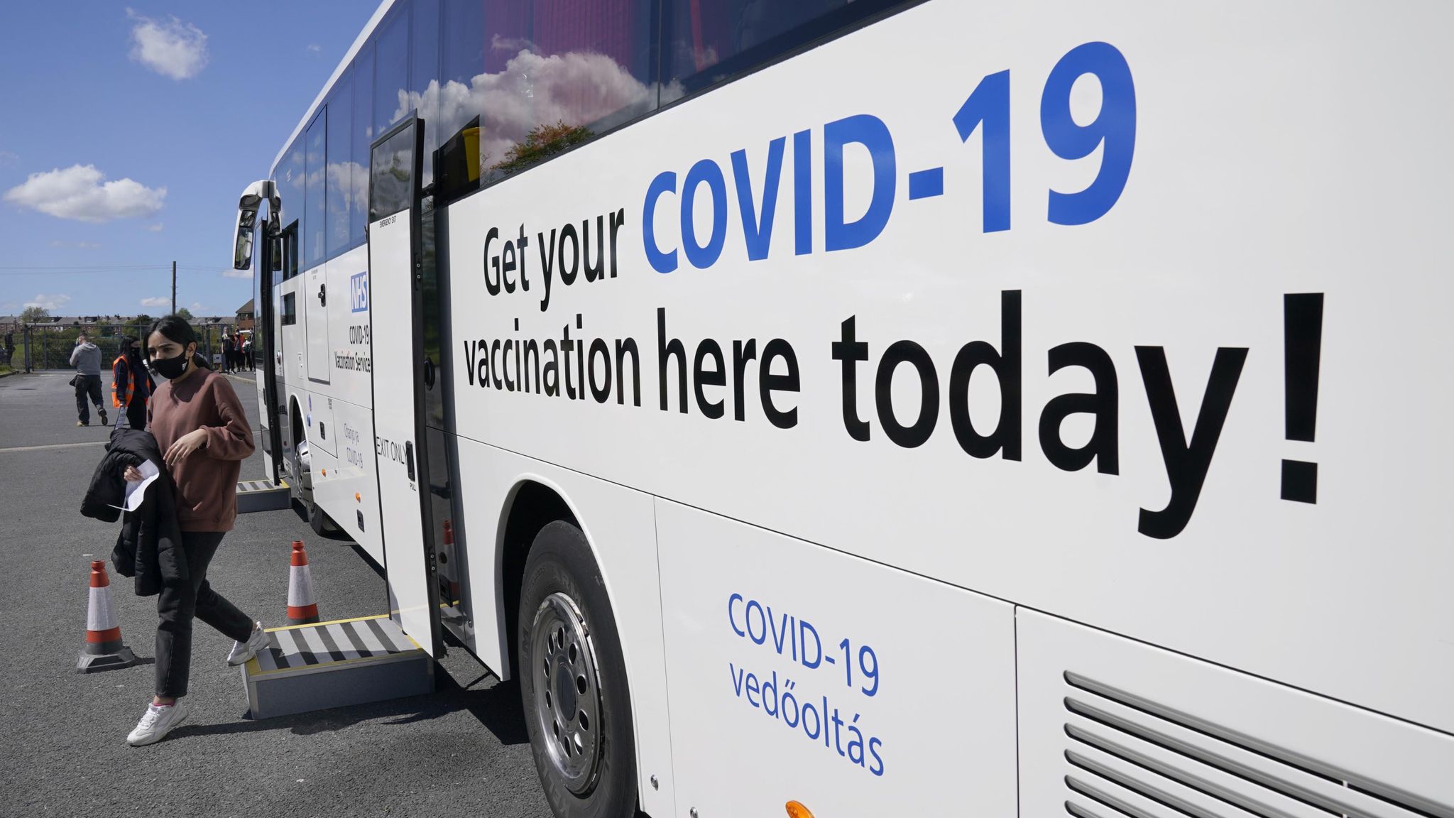 khuyen khich tiem vaccine covid 19