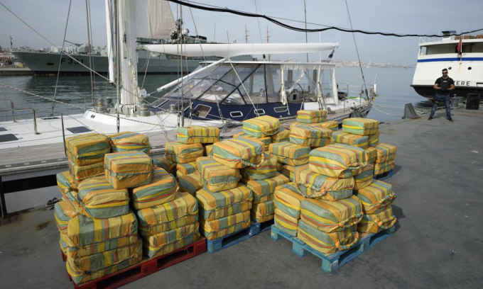 phat hien 5 tan cocaine