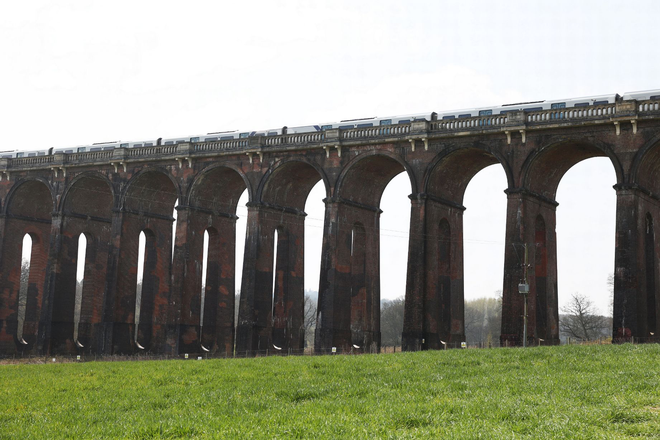 cau can Ouse Valley Viaduct 1
