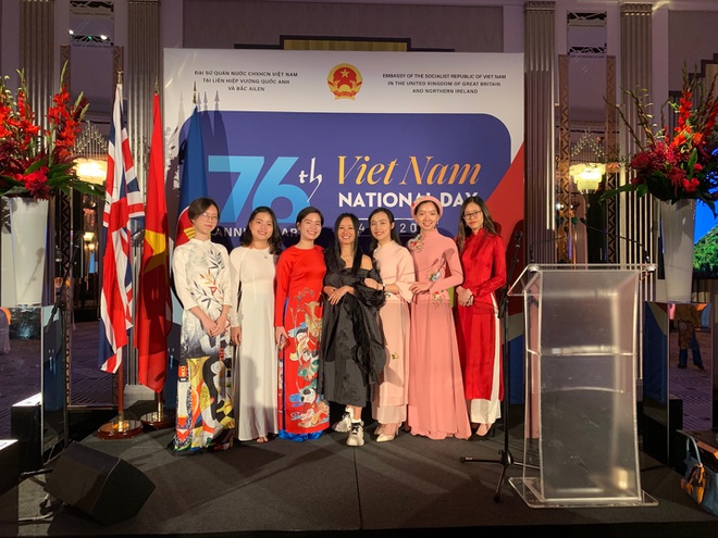du hoc sinh Anh tran tu anh 1