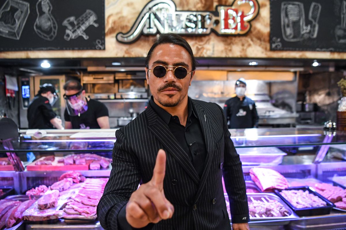 nha hang salt bae tuyen dau bep