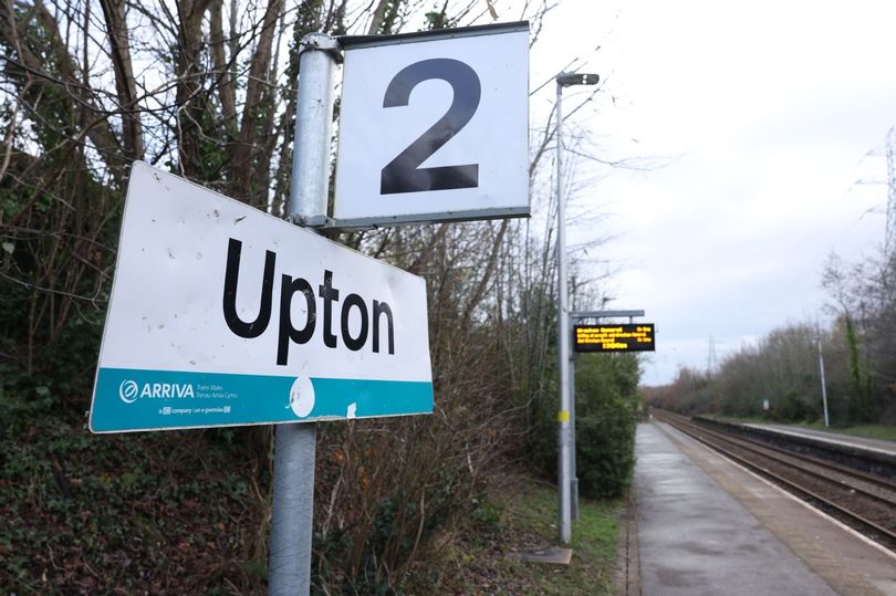 Upton train station nha ga ma o merseyside 1