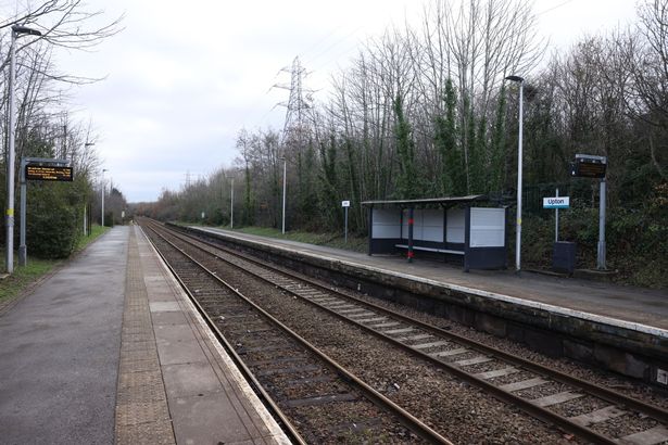 Upton train station nha ga ma o merseyside 1