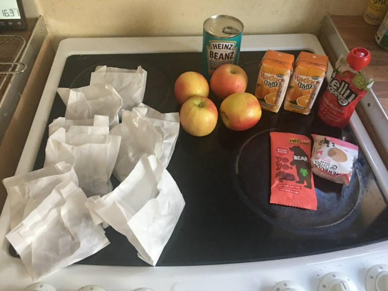 12foodparcel1