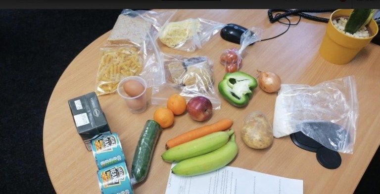 12foodparcel2