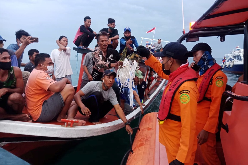 may bay roi indonesia 1