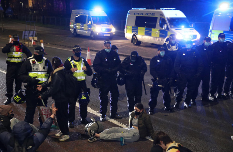 4protest5