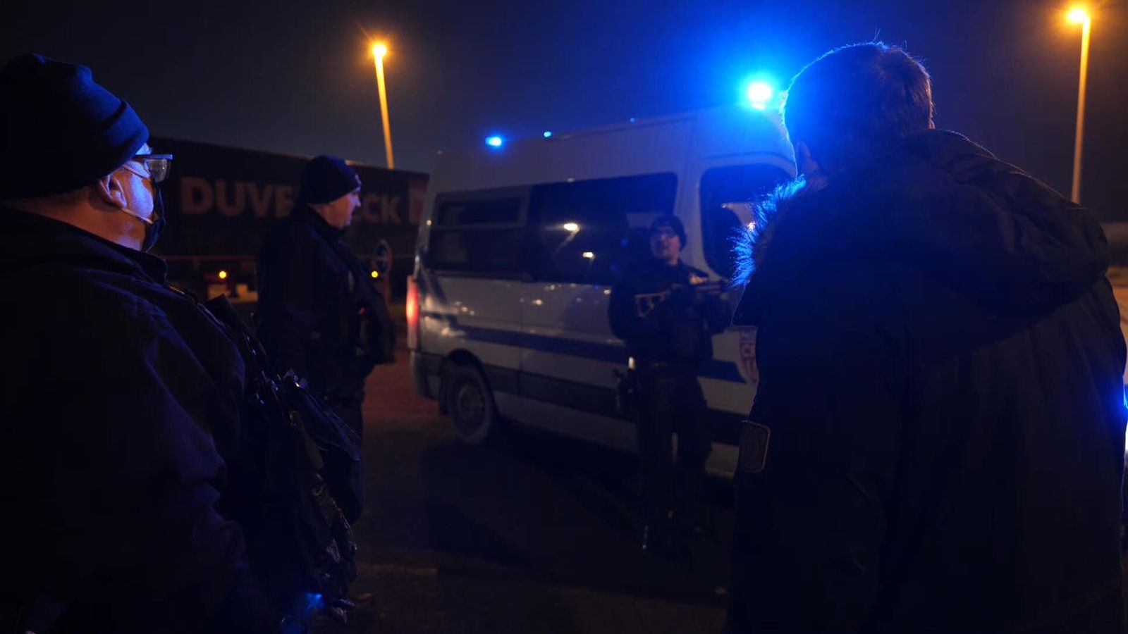 27migrants
