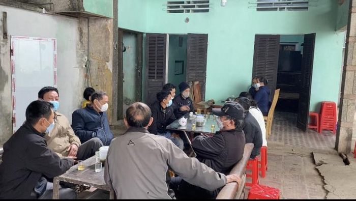 be gai bi gam 9 cay dinh o ha noi 3