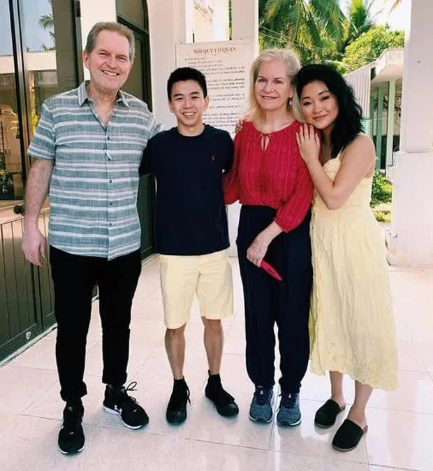 dong lan lana condor 1