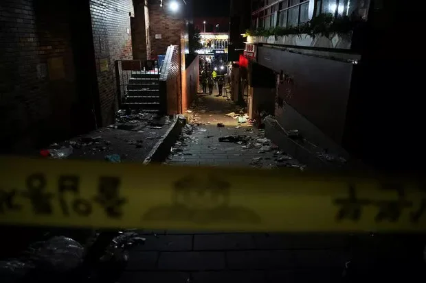 giam dap o itaewon qua loi ke nguoi song sot 0