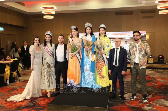 hoa khoi ao dai viet nam 1