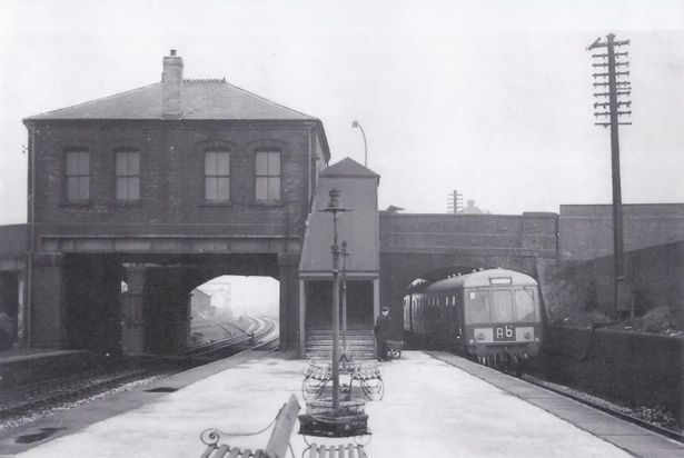 nha ga Denton 1
