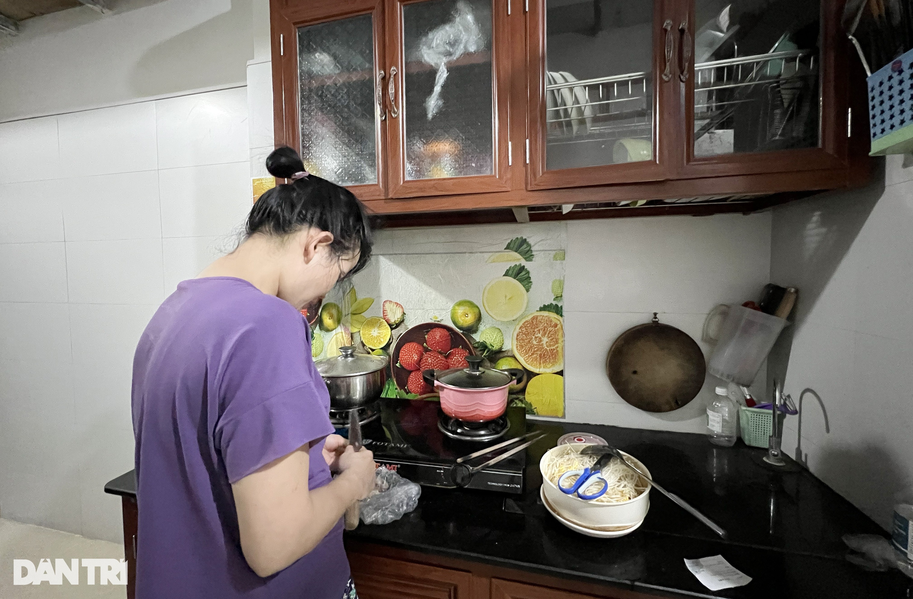 vo chong 3 con mua nha ha noi 1