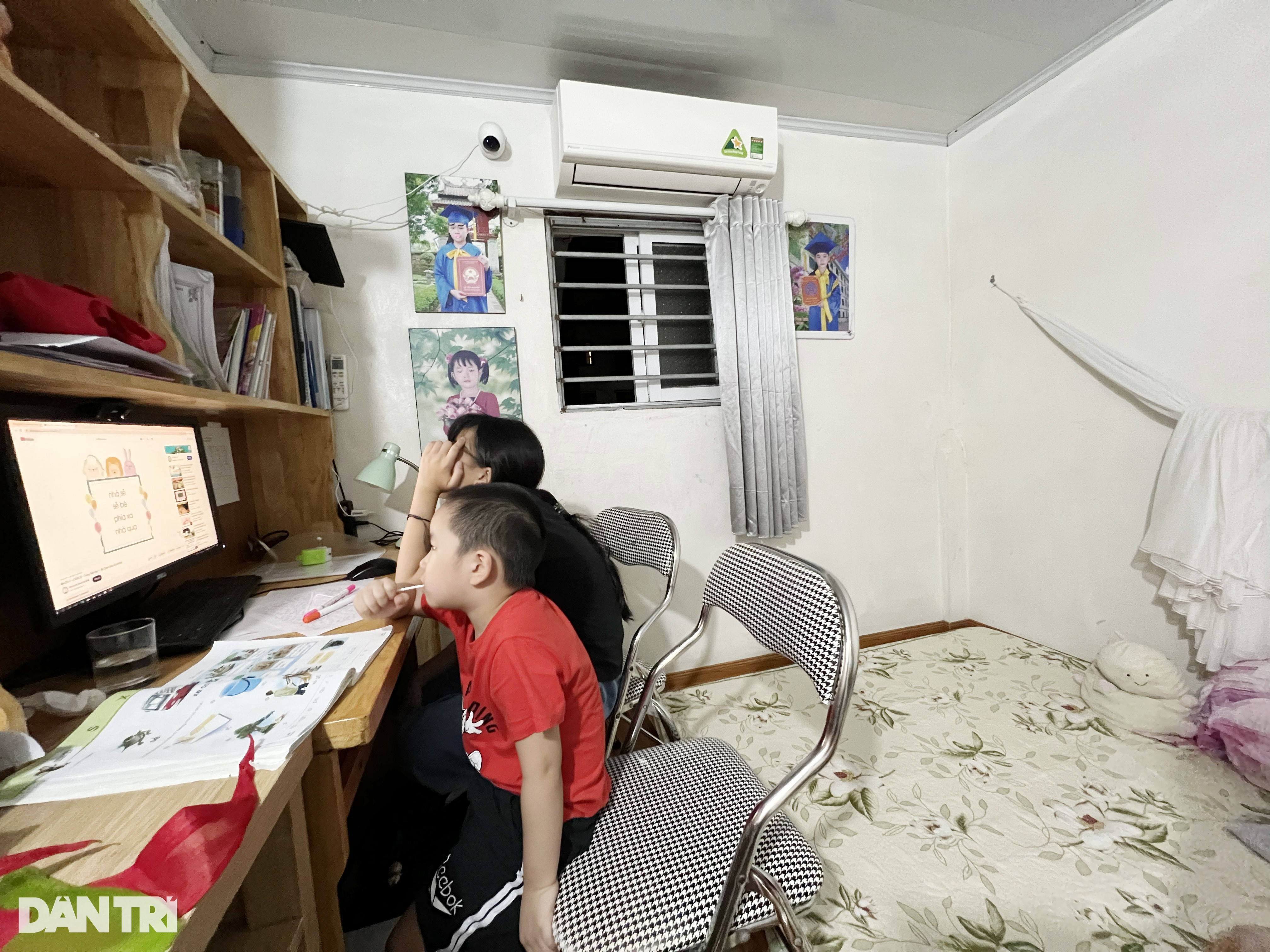 vo chong 3 con mua nha ha noi 1