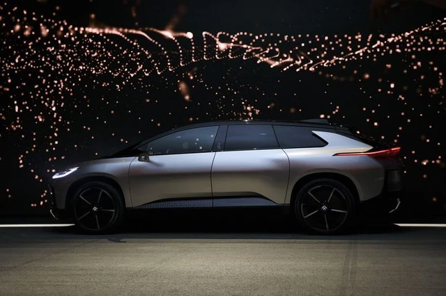 xe dien Faraday 1