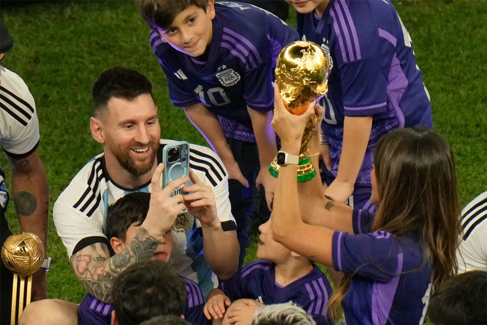 day do tren chan messi 1