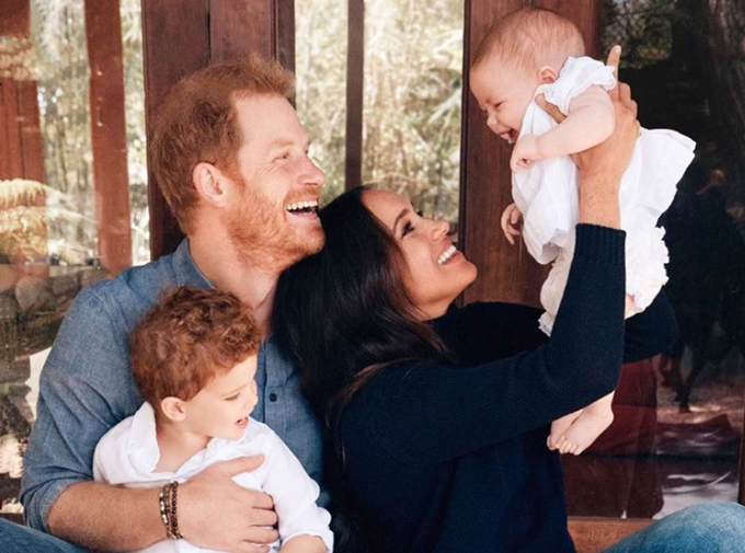 gia dinh harry meghan daily mail 1