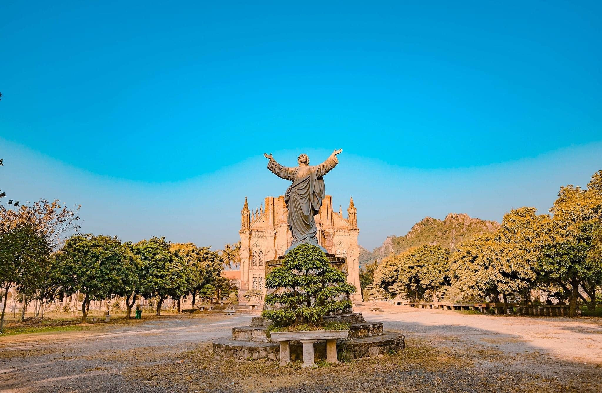 thanh mau chau son ninh binh 1