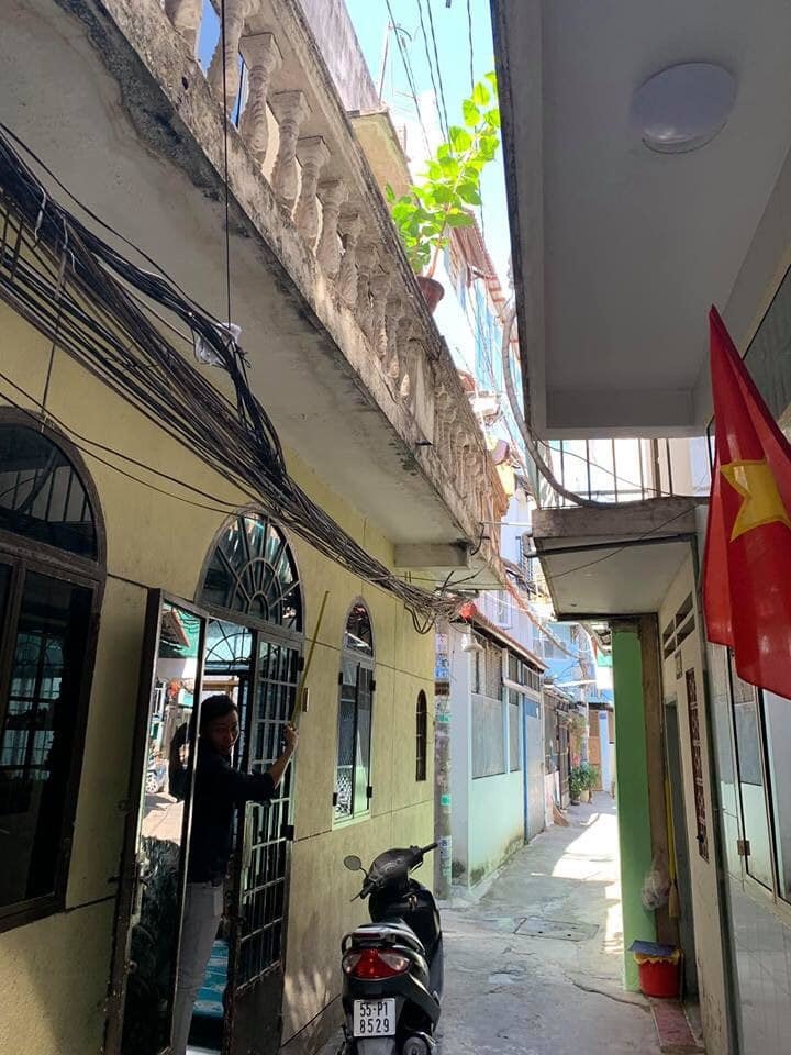 vo chong lon tuoi cai tao nha 25