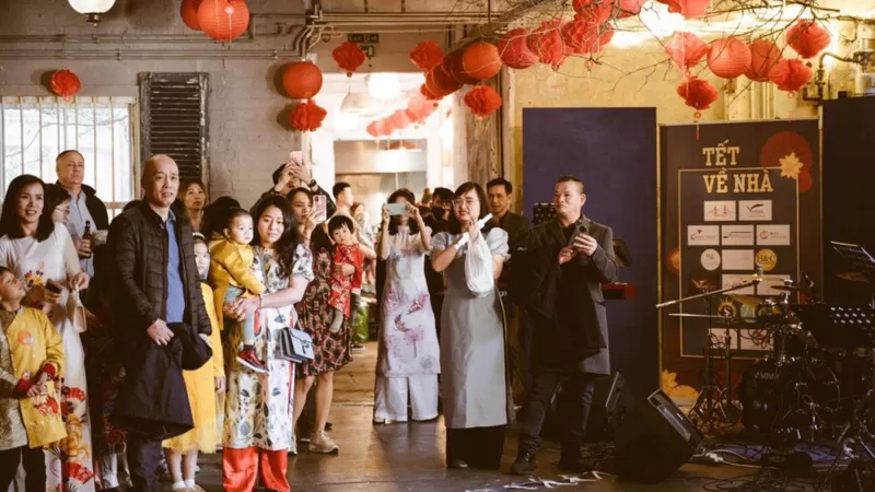 ngươi viet don tet nham dan anh quoc 1