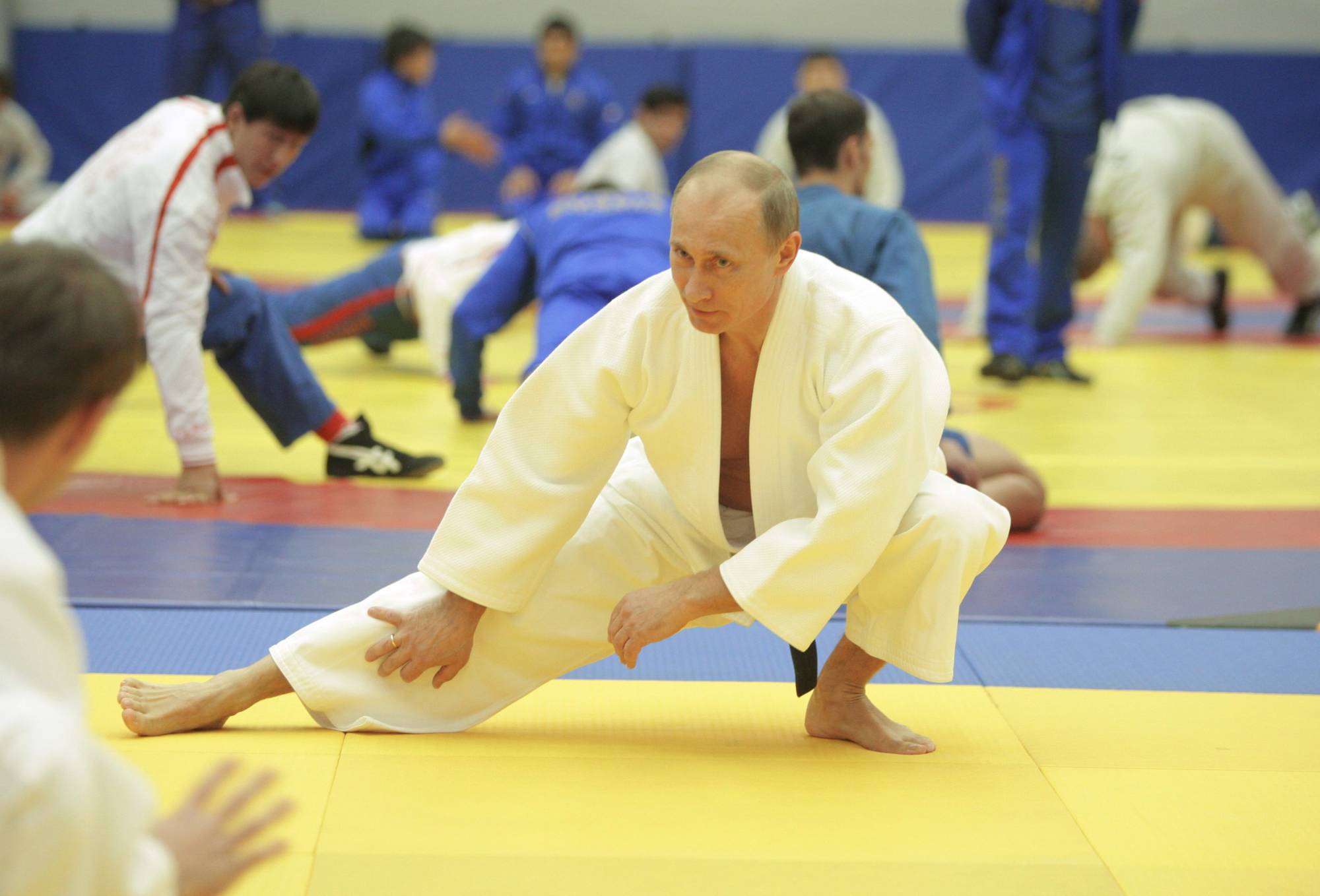 putin bi tuoc dai den 1