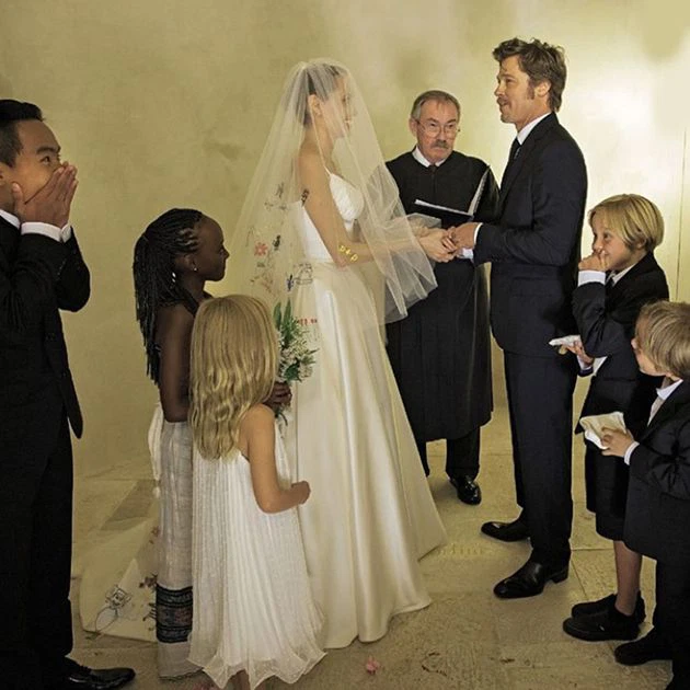 angelina jolie tieu tam 21