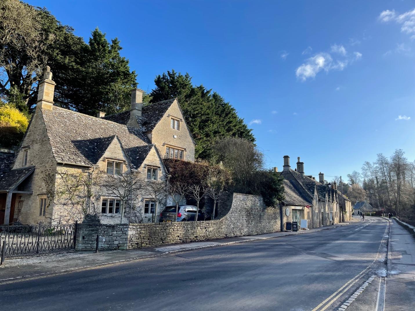 kham pha cotswolds 1