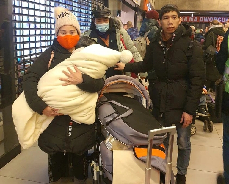 nguoi viet nam chay loan tai ukraine 0