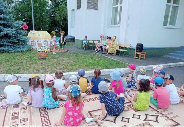 nu viet kieu bo lai tat ca o ukraine 1