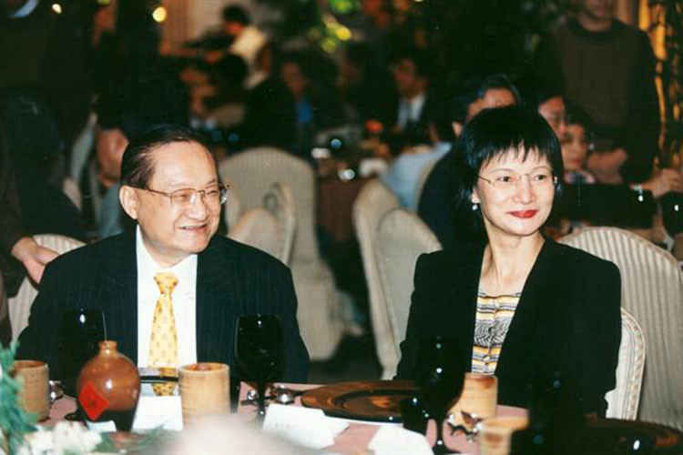 cuoc doi kim dung 1