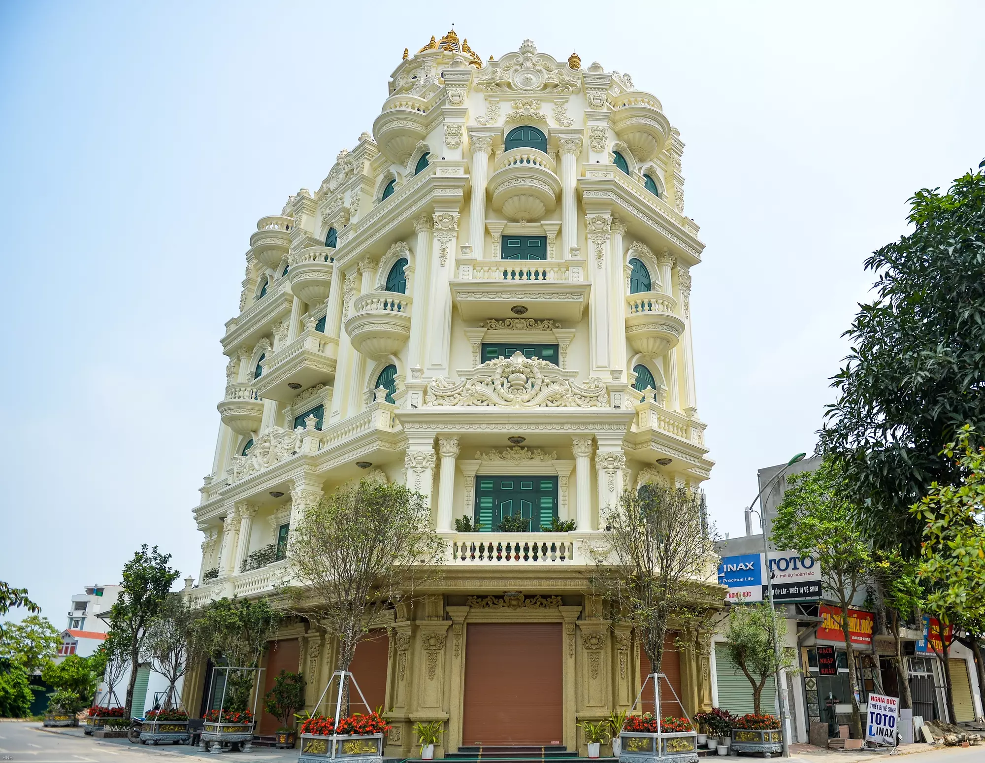 lau dai o lang nanh gia lam 1