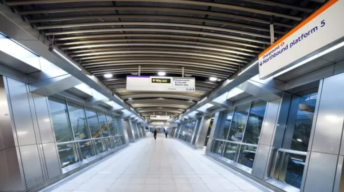 tau dien ngam crossrail 2