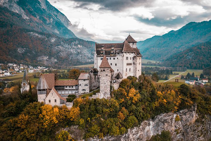Liechtenstein giau nhat the gioi 1