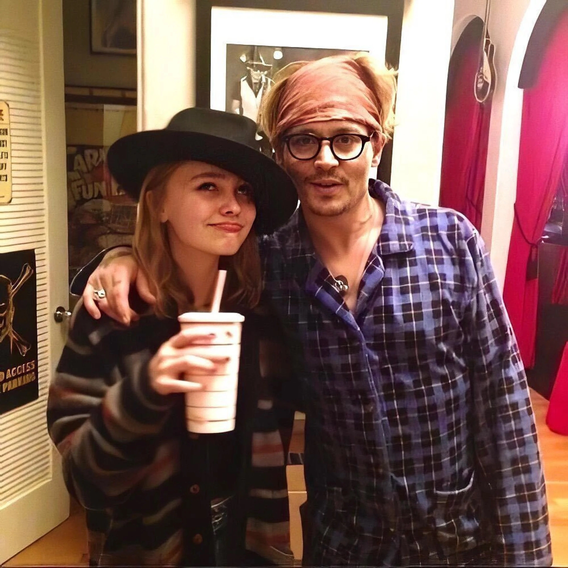 con gai johnny depp lily rose depp 1
