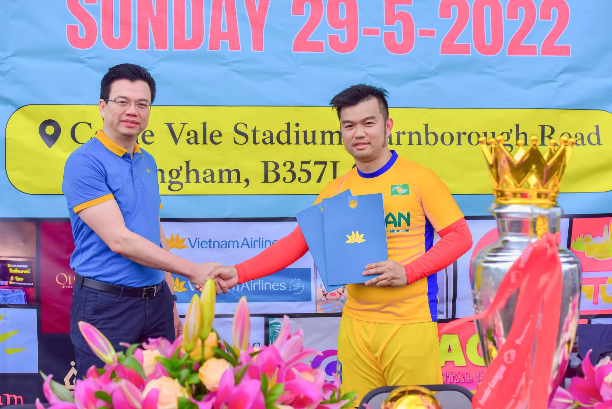 cup bong da nguoi viet tai birmingham 24