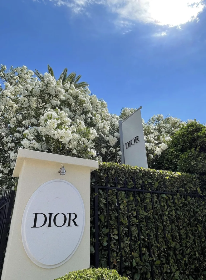 quan cafe dior 1