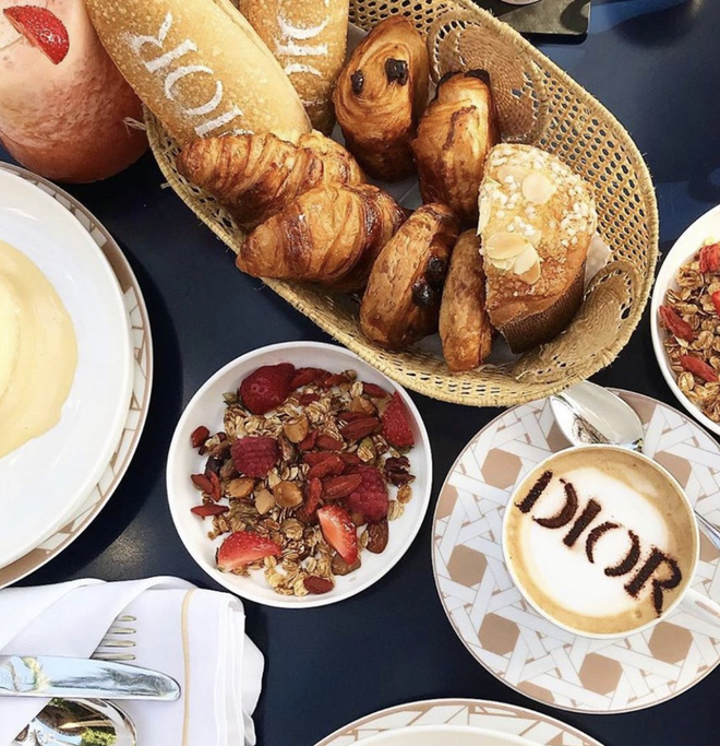 quan cafe dior 1