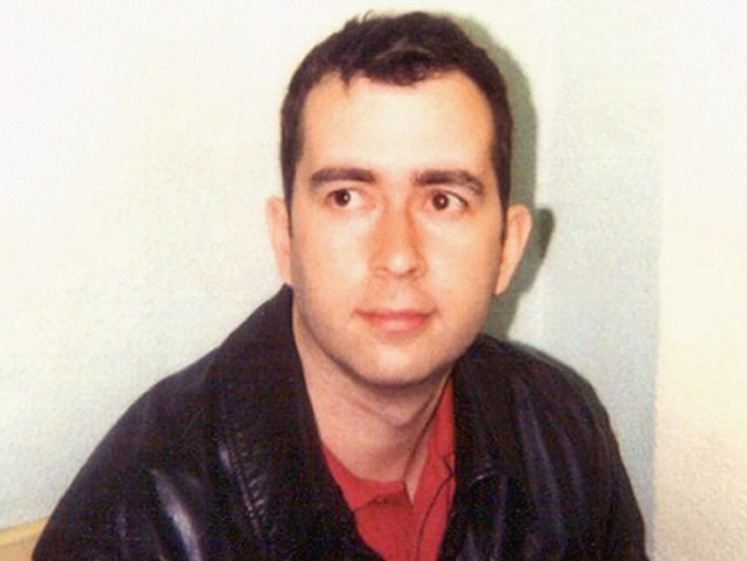 sieu lua Robert Hendy Freegard 1