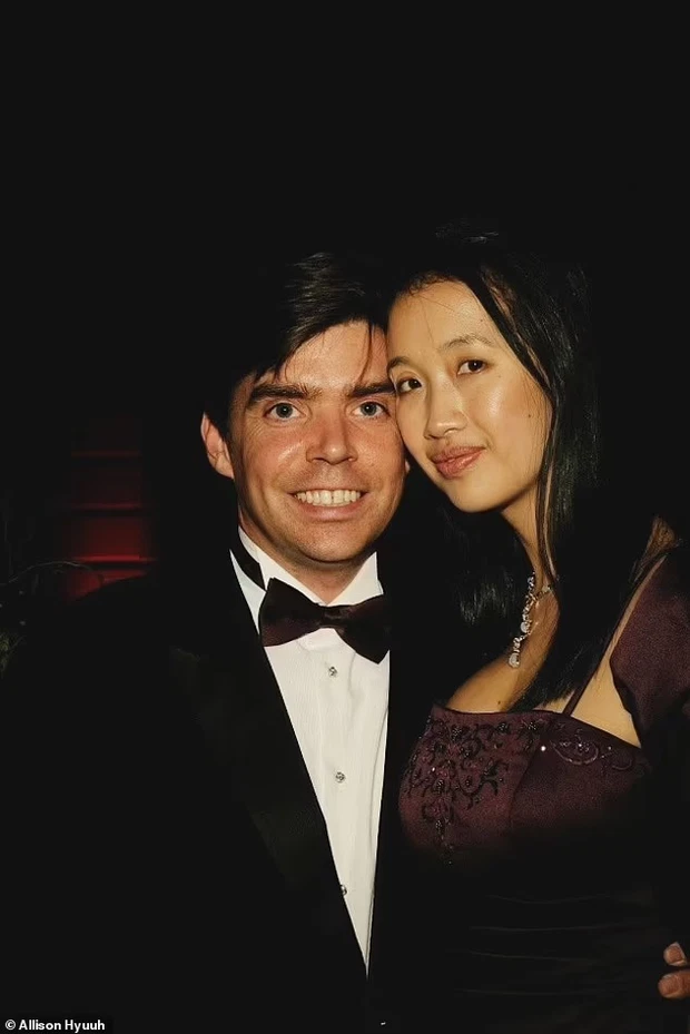 Allison Huynh ly hon chong google 1