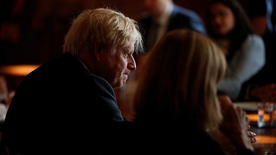 boris johnson ban nha