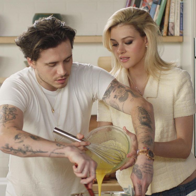 brooklyn beckham bi cat hop dong thoi trang 1