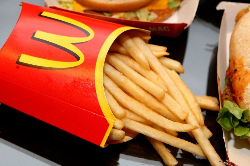 mcdonald cam tre 18 tuoi
