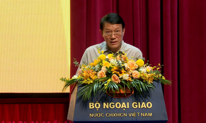 nguoi viet pham phap o nuoc ngoai