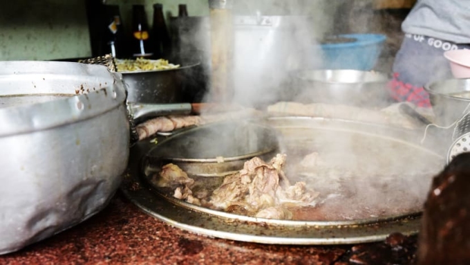 noi nuoc dung 50 nam 1