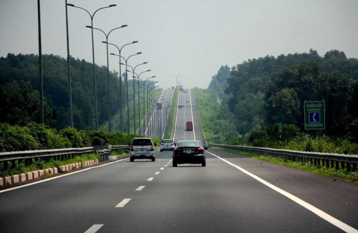 pham nhat vuong dau tu cao toc bac nam