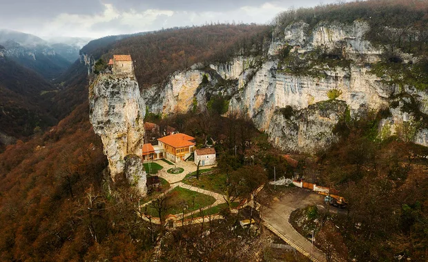 Katskhi 1