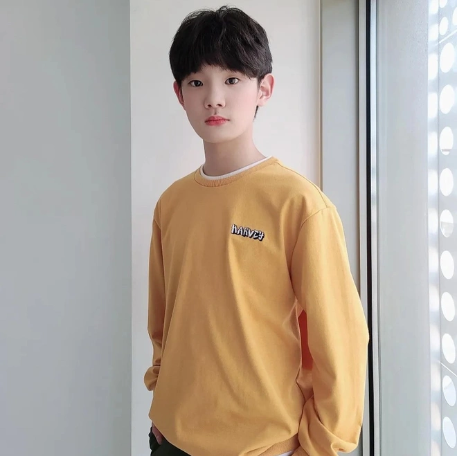 Park Geon Roung baby shark 1